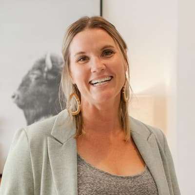 Leslie Davis